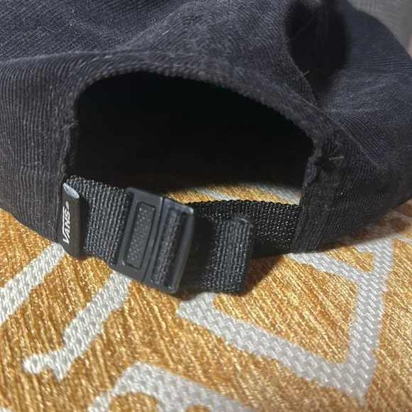 (unisex) VANS Hat with 🙂🍄 logo - Picture 7 of 9